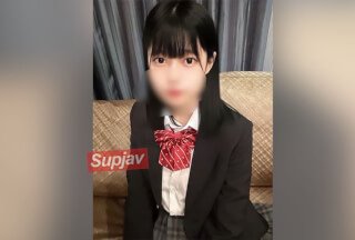 FC2PPV 3534919 【緊急限定販売】奇跡の極上スレンダー美--！18歳Eカップりくちゃん！幼く未開発の身体に人生初生中出}