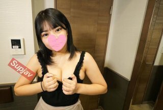 FC2PPV 3241633 【無修正】「おっぱい大きのがコンプレックスで...」Hカップ爆乳に悩める至高の原石。おっさんの唾液と}