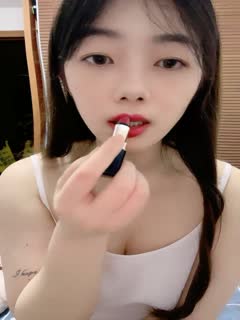 七彩主播--幼校老师❤️ ：极品在校大奶老师~B粉嫩啊~爱了爱了，校园清纯，回家露大淫屄，判若两人！}