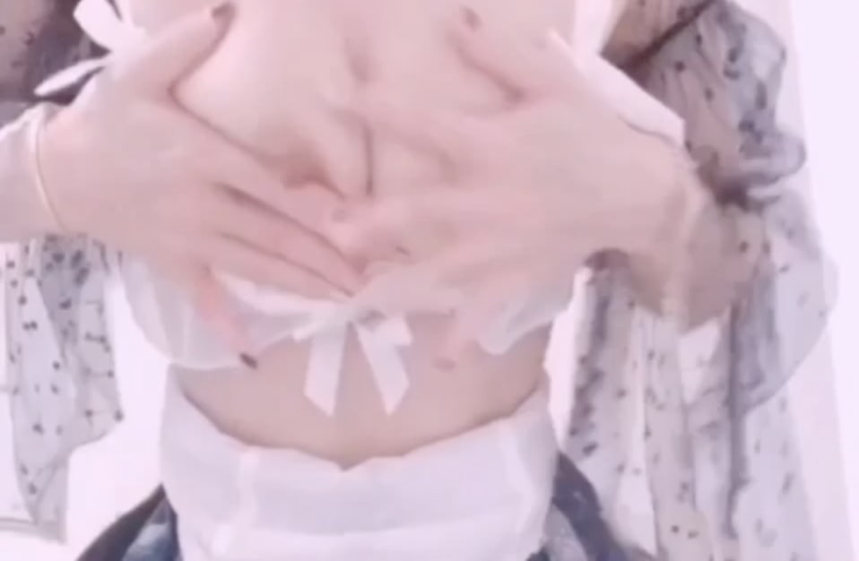 洛丽塔白丝少女}