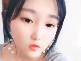 18岁的小狐狸.}