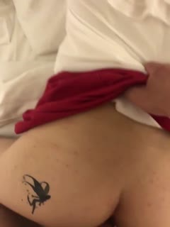 骚逼女同事被我强上，越喊不要越兴奋3}