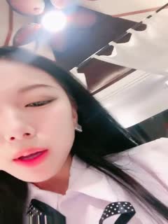 极品美女车模下海！9分颜值床上非常骚！主动骑乘位猛坐1}