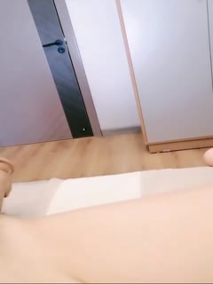 苗窕骚货道具自慰,宠物一旁看的也想干2}