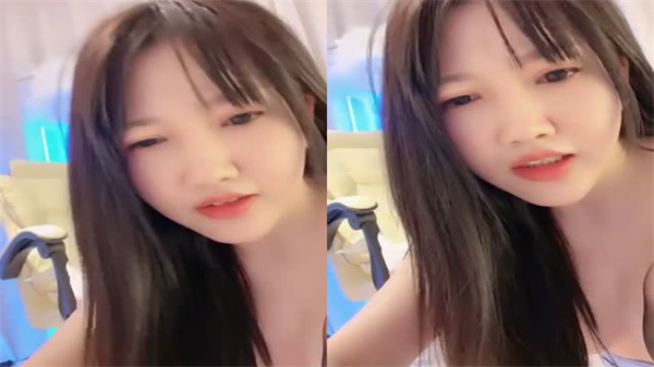 黑丝肥臀大奶骚货淫声荡语撩骚互动近拍掰穴假屌爆操无毛粉穴}