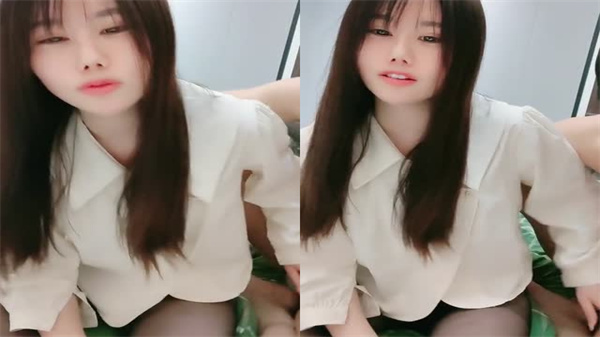 黑丝肥臀小姐姐让狼友扣逼玩弄爆操}