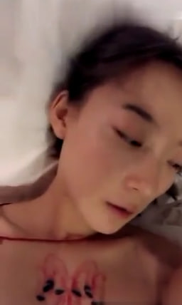 极品刺青萌妹子和男友酒店啪啪男友心疼她射她一嘴豆浆给她补补身}