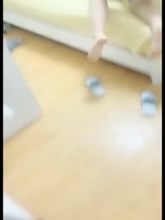 肉感胖妹和男友鸳鸯共浴后激情啪啪(1)}